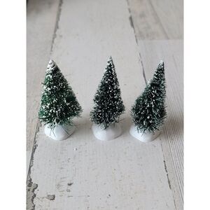 Dept 56 snow mini pine tree set Village accessory Xmas